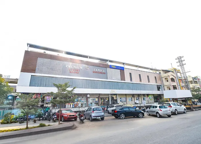 Fabhotel Srs Grand - Nr Mahindra University, Gandi Maisamma