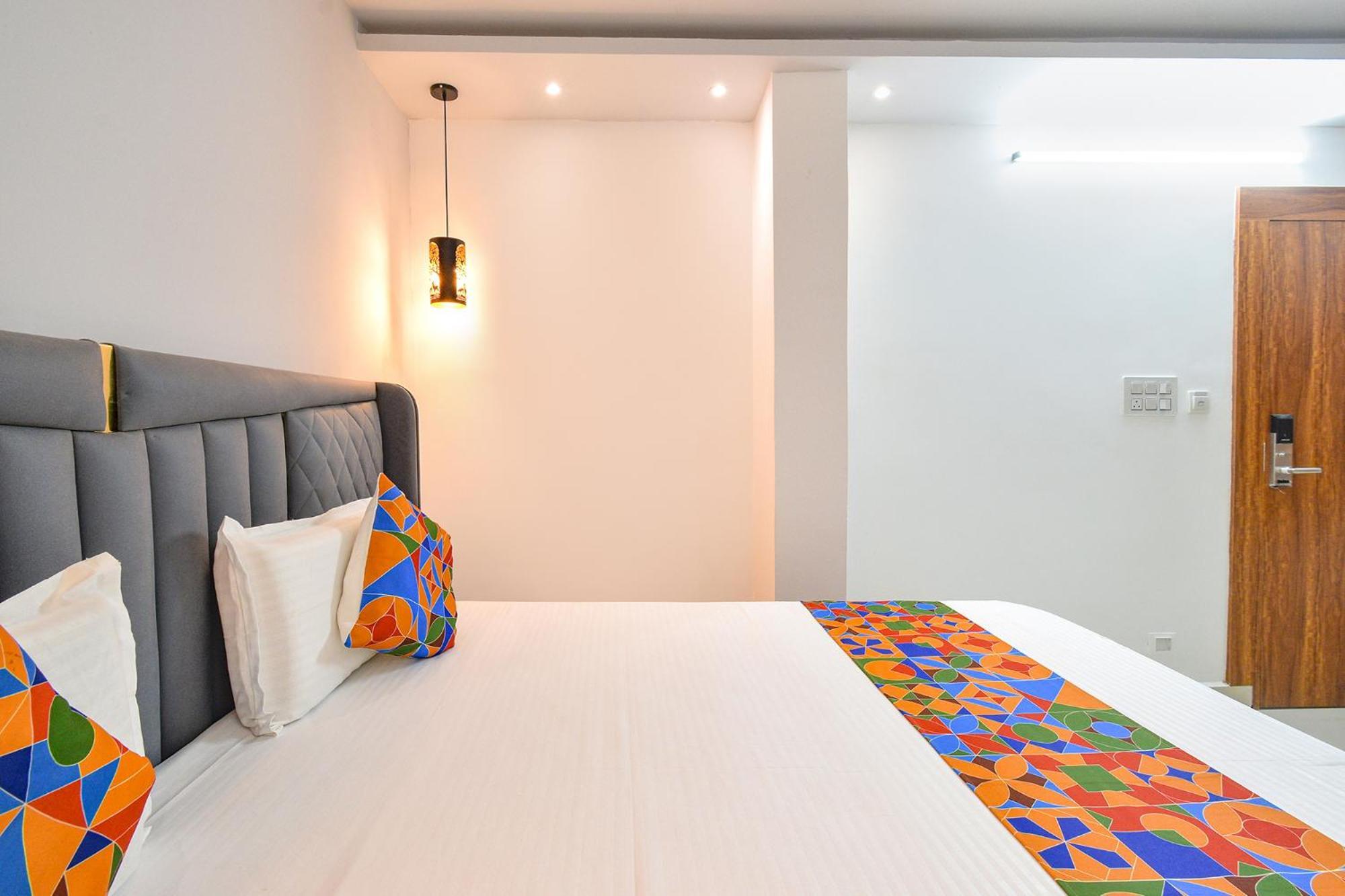 Fabhotel Srs Grand - Nr Mahindra University, Gandi Maisamma Hotel Hyderabad
