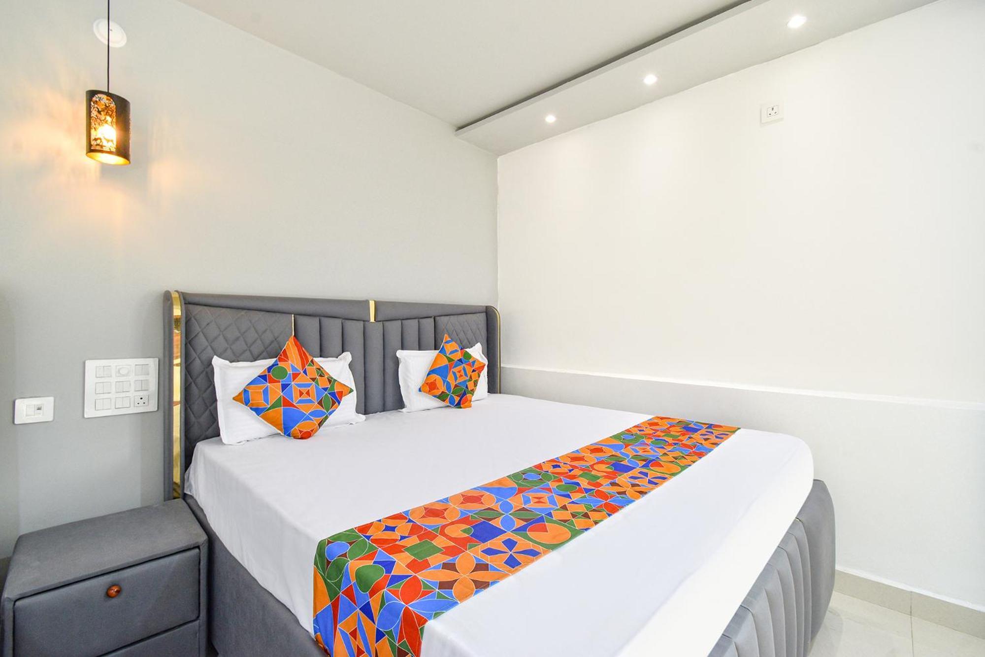 Fabhotel Srs Grand - Nr Mahindra University, Gandi Maisamma