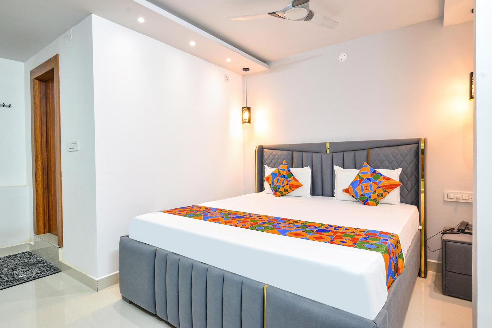 Fabhotel Srs Grand - Nr Mahindra University, Gandi Maisamma Hotel