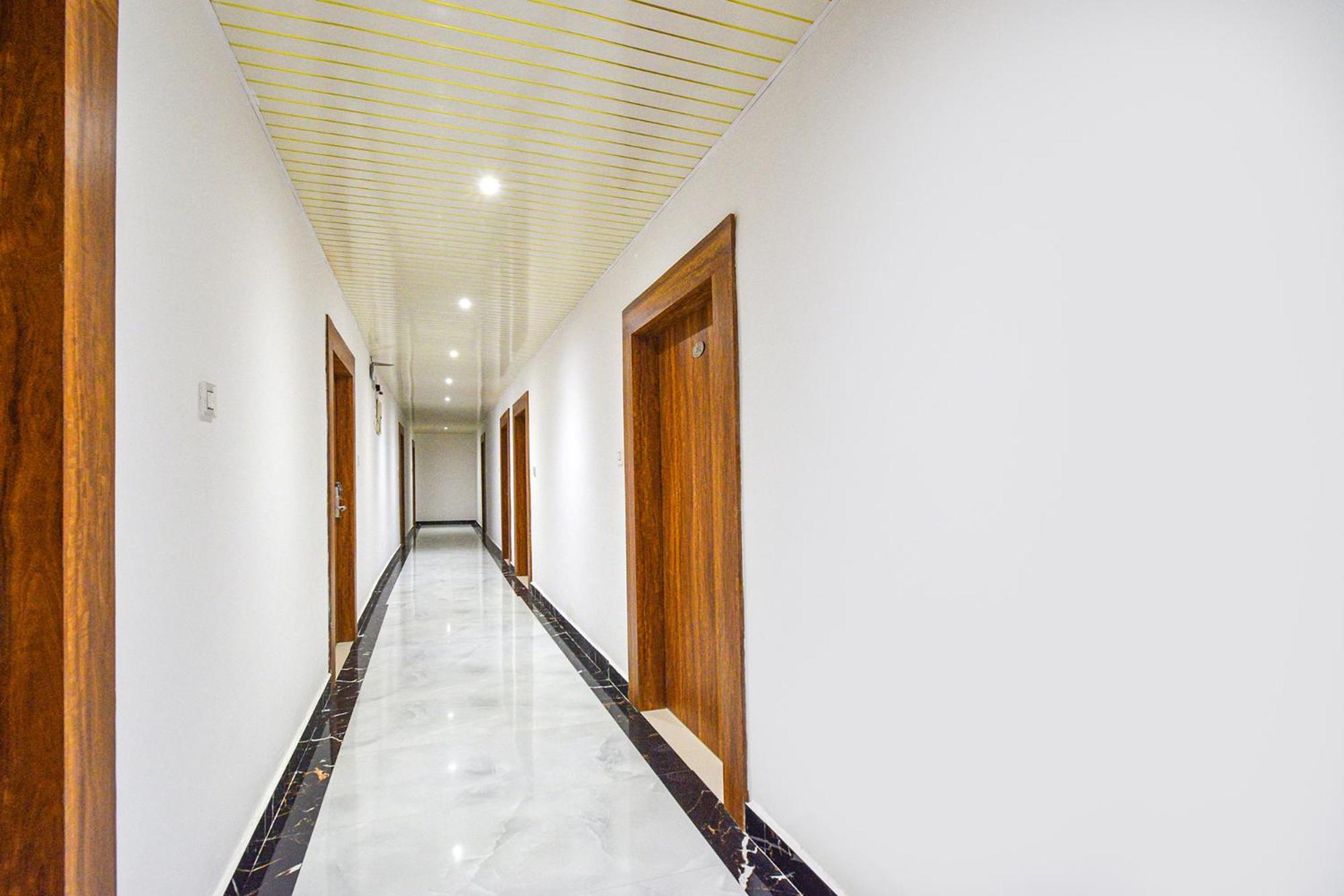 Hotel Fabhotel Srs Grand - Nr Mahindra University, Gandi Maisamma Hyderabad
