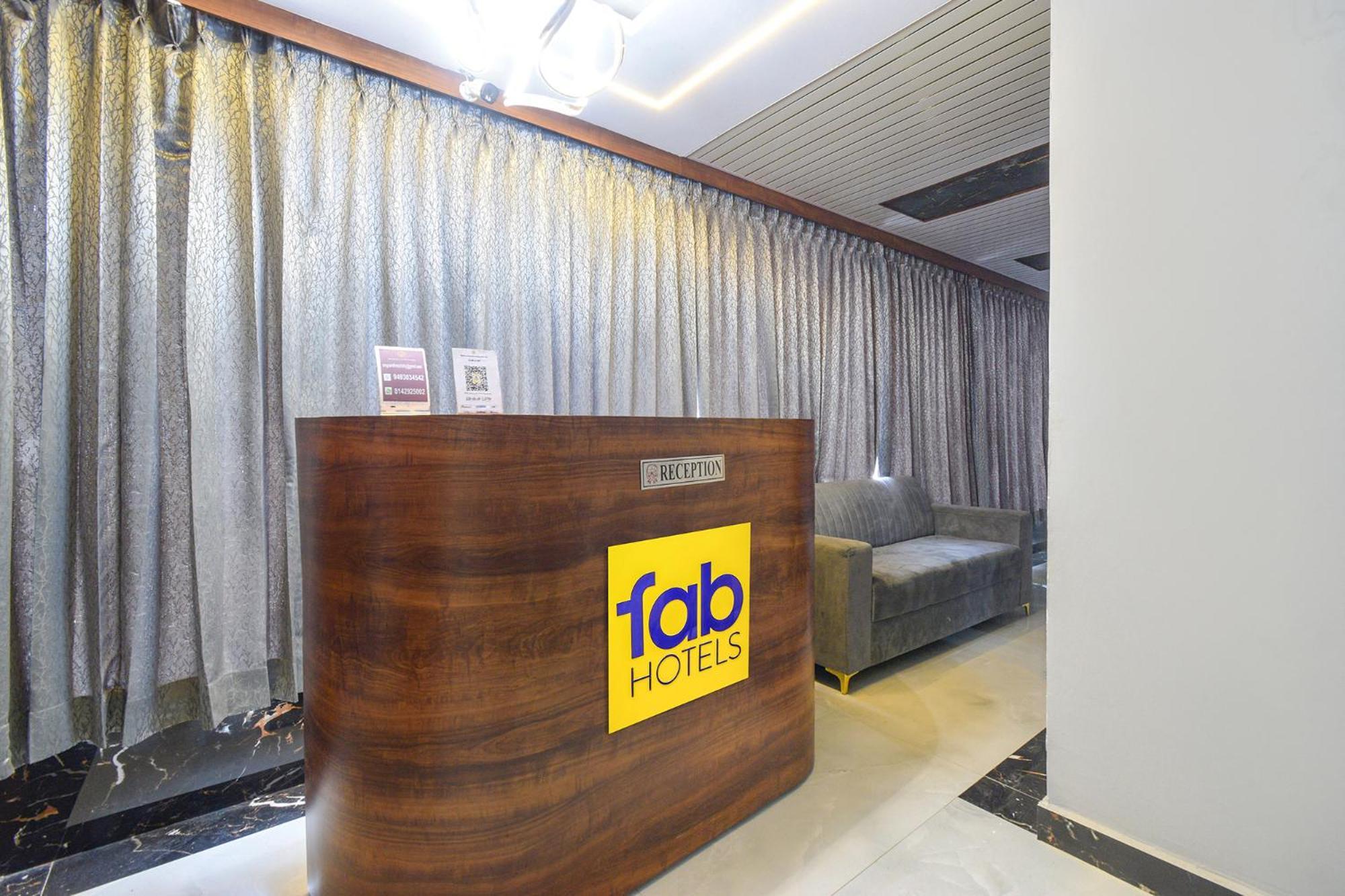 Hotel Fabhotel Srs Grand - Nr Mahindra University, Gandi Maisamma