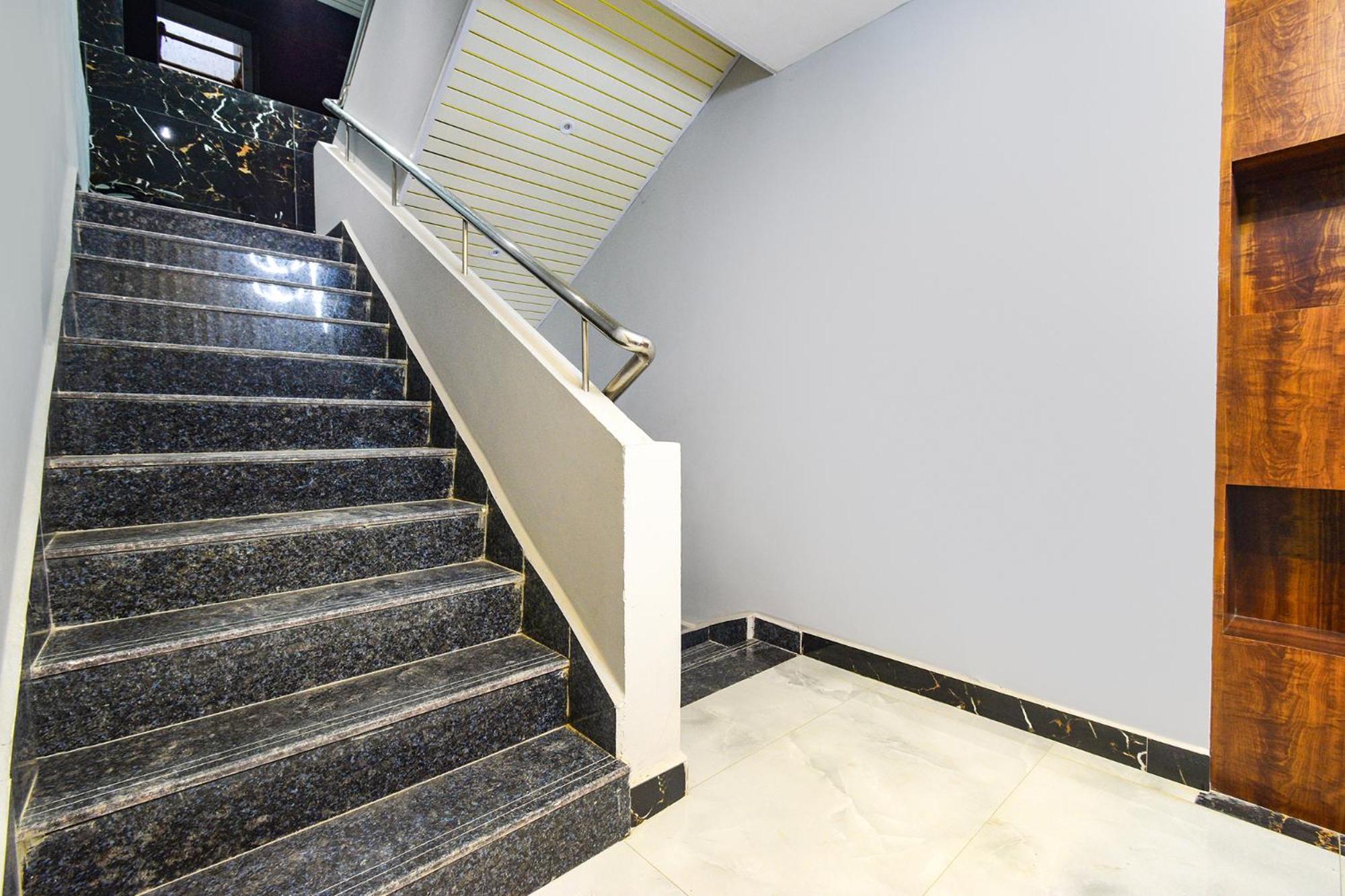 Hotel Fabhotel Srs Grand - Nr Mahindra University, Gandi Maisamma 3*